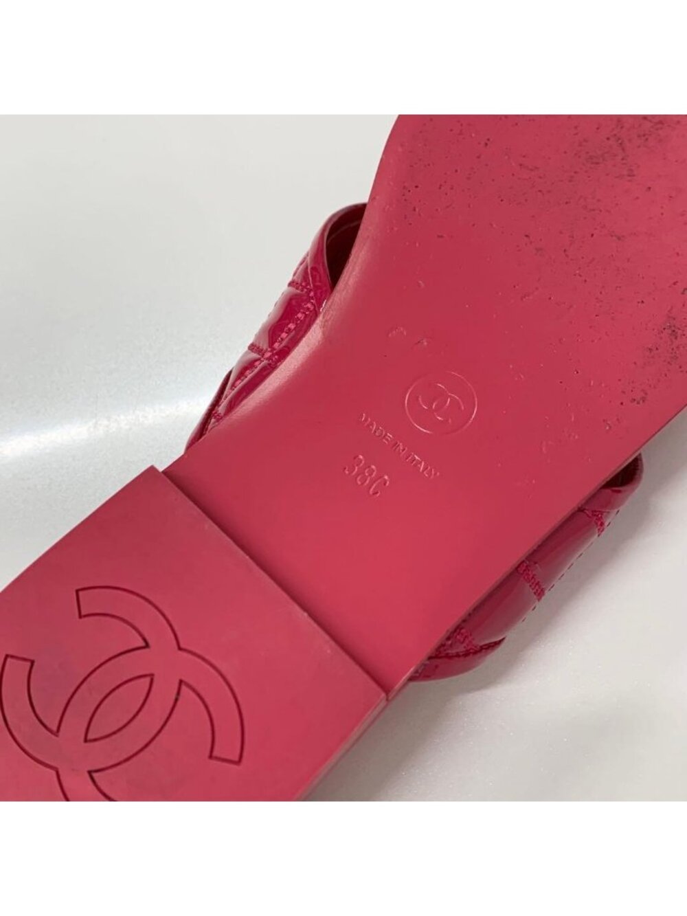 Chanel CC Logo Quilted Patent Thong Sandals Pink - Picture 8 of 10